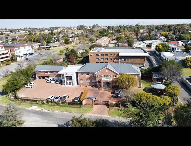 1,300M² OFFICE FOR SALE IN ILLIONDALE